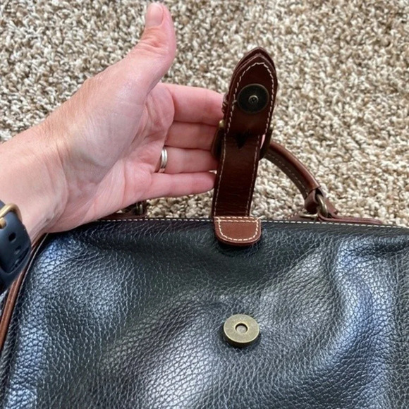 Vintage Talbots Black Brown Crossbody Bag - Picture 4 of 16